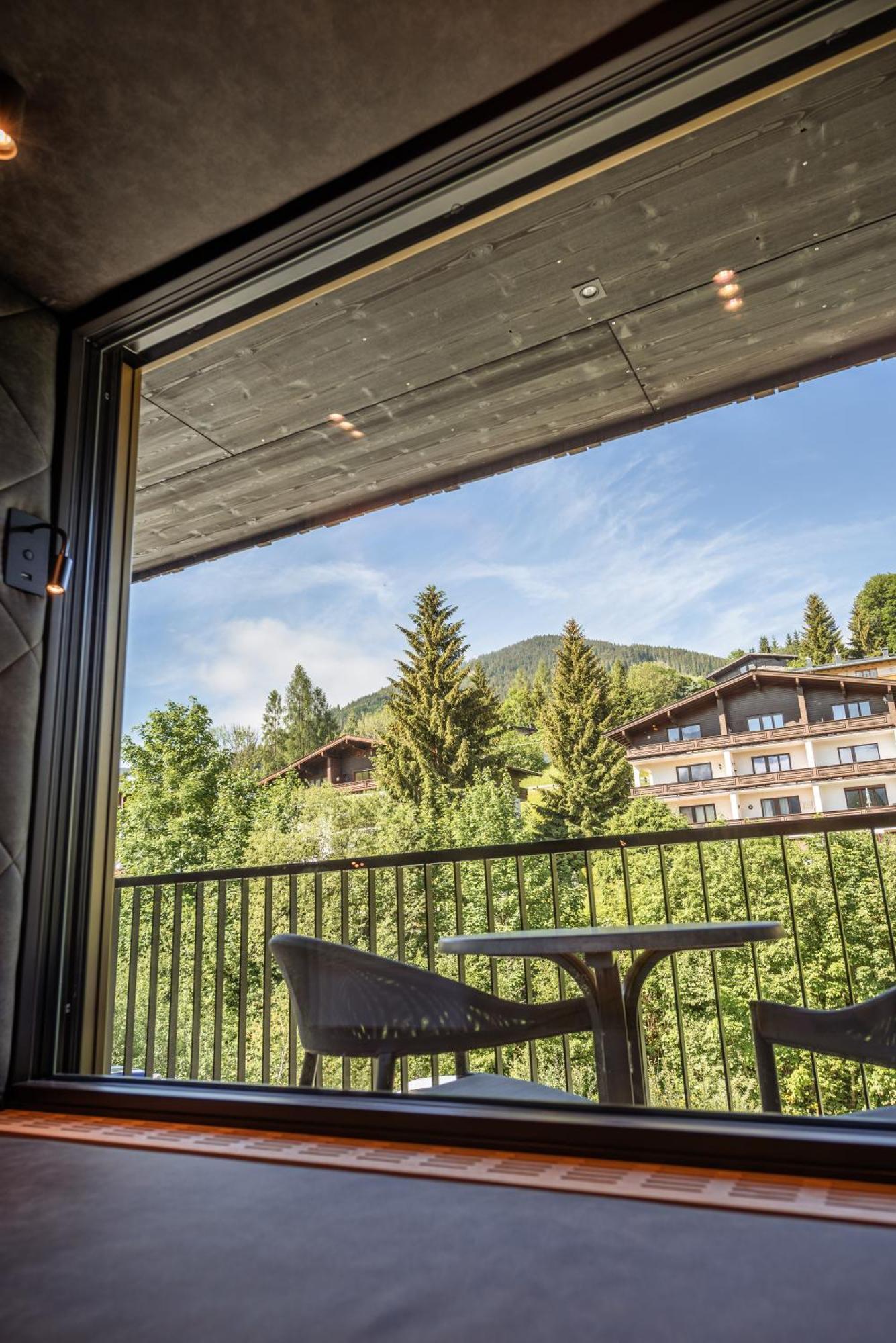 Hotel Lohningerhof Maria Alm am Steinernen Meer Pokoj fotografie